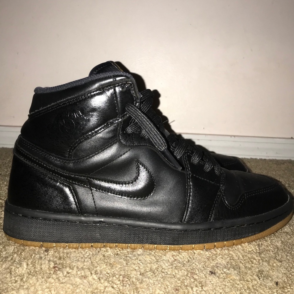 Air Jordan 1 High Black Gum Size 9.5